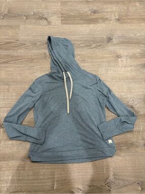 Vuori Heather Slate Pullover Hoodie with Cream Drawstrings